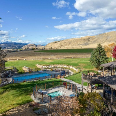 Casia Lodge and Ranch Autumn Facing West