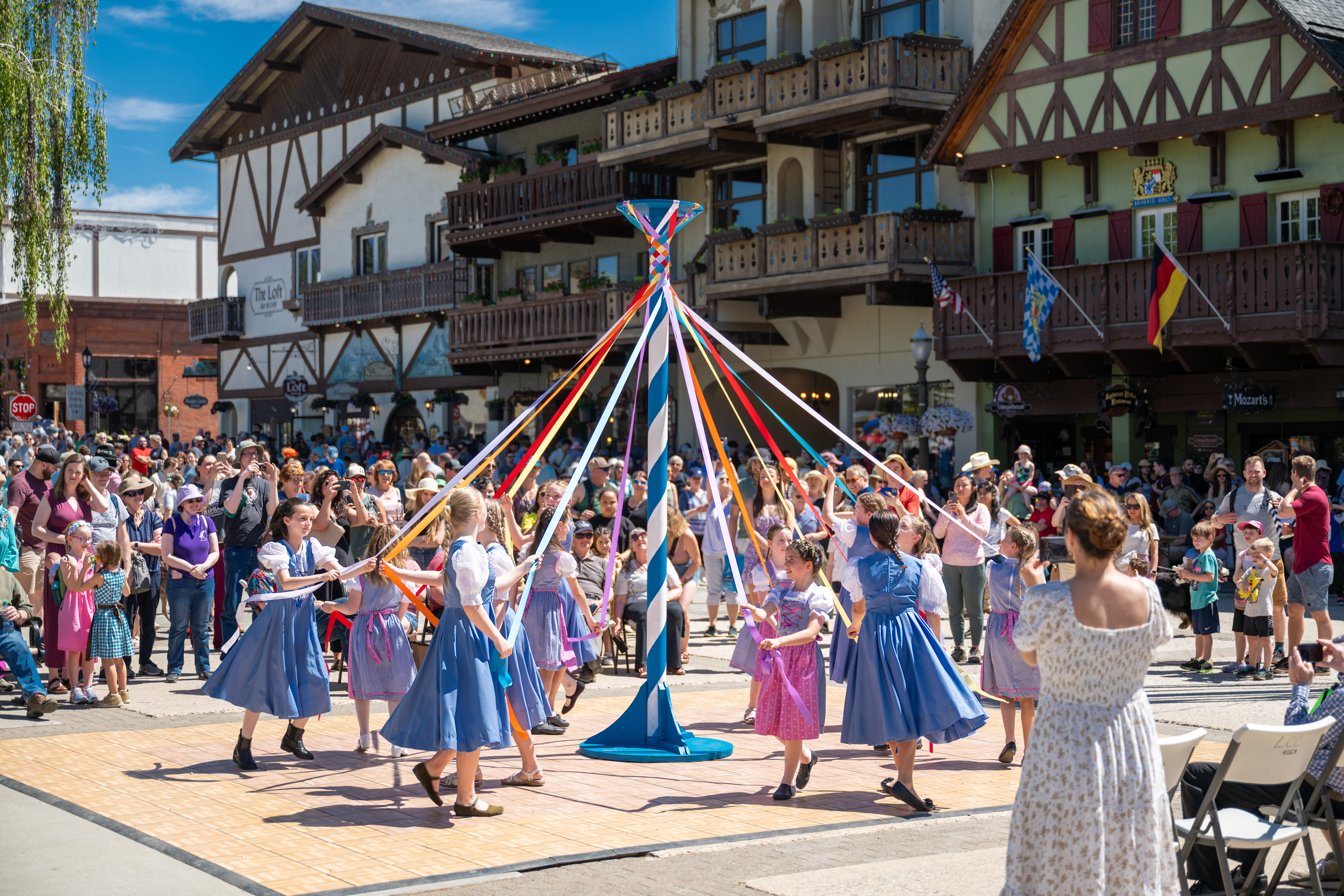 Maifest - Maipole Dance